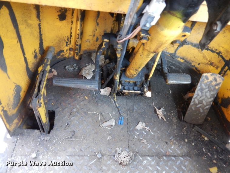 image for item HE9585 1980 John Deere 644BA  wheel loader