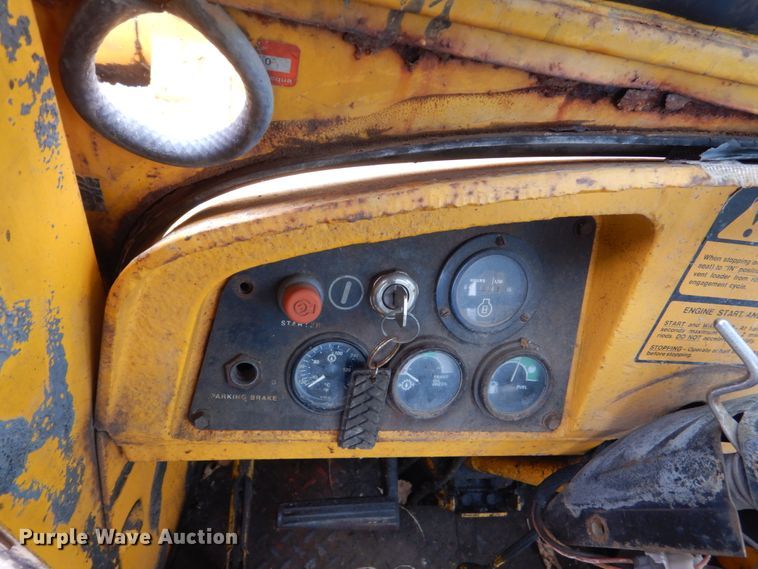 image for item HE9585 1980 John Deere 644BA  wheel loader