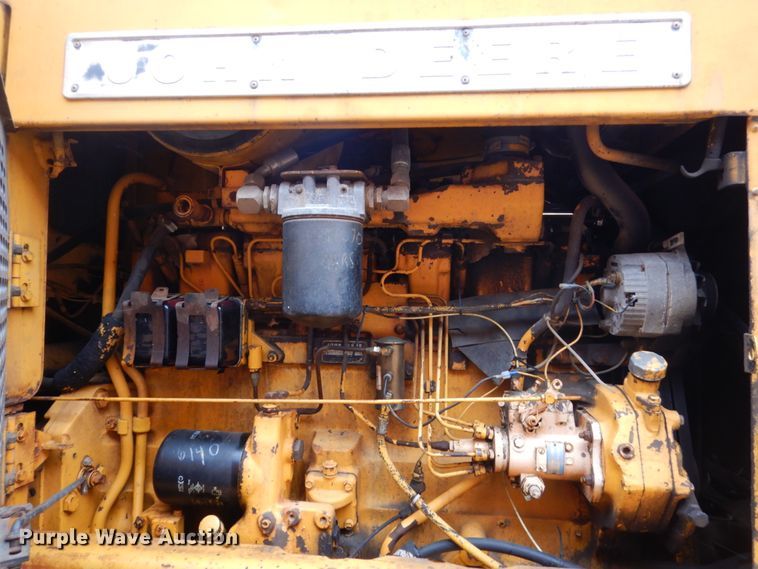 image for item HE9585 1980 John Deere 644BA  wheel loader