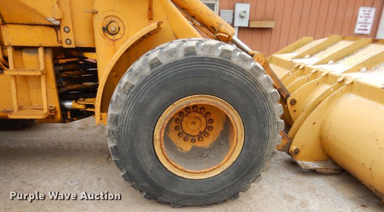 image for item HE9585 1980 John Deere 644BA  wheel loader