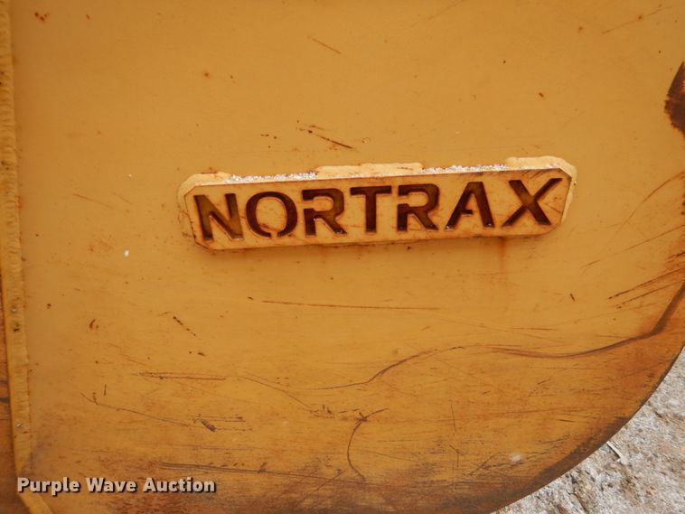 image for item HE9585 1980 John Deere 644BA  wheel loader