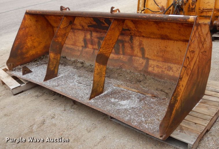 image for item HE9586 120"W loader bucket