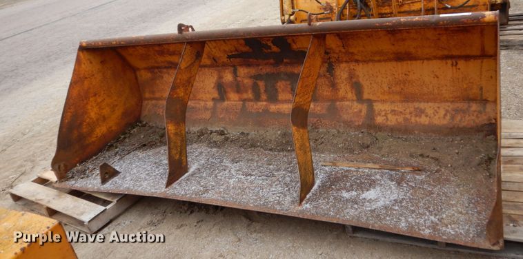 image for item HE9586 120"W loader bucket