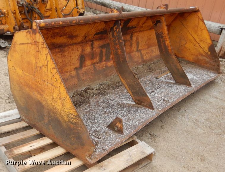 image for item HE9586 120"W loader bucket