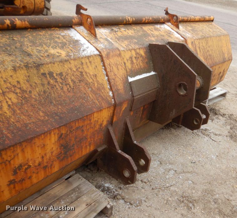 image for item HE9586 120"W loader bucket