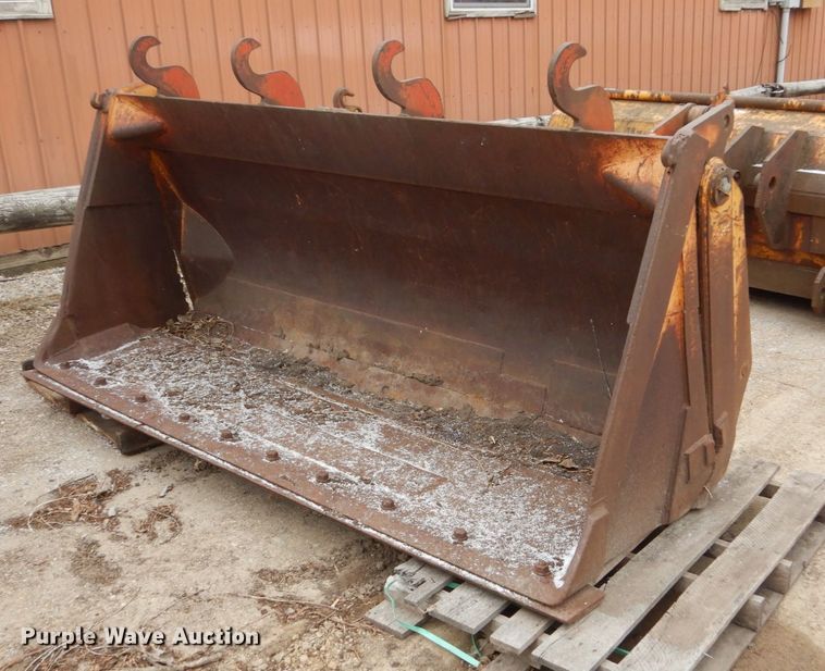 image for item HE9587 106"W four-in-one loader bucket