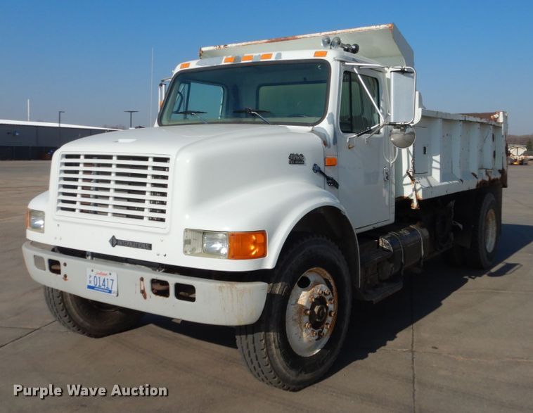 image for item HE9593 1996 International 4900  dump truck