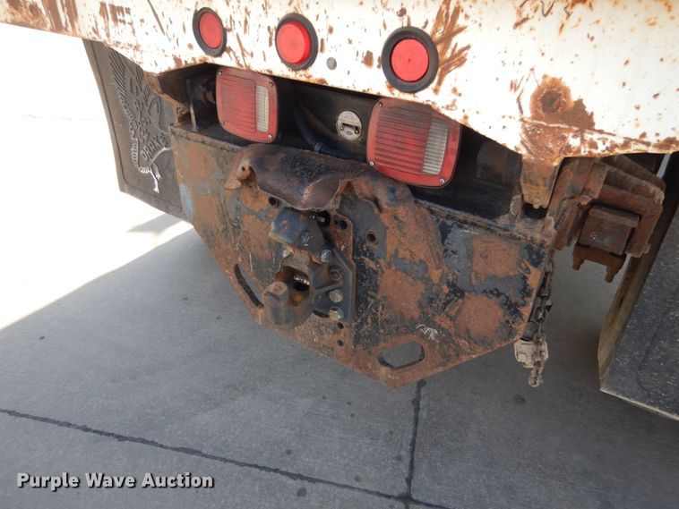 image for item HE9593 1996 International 4900  dump truck