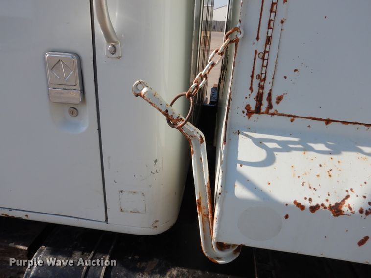 image for item HE9593 1996 International 4900  dump truck