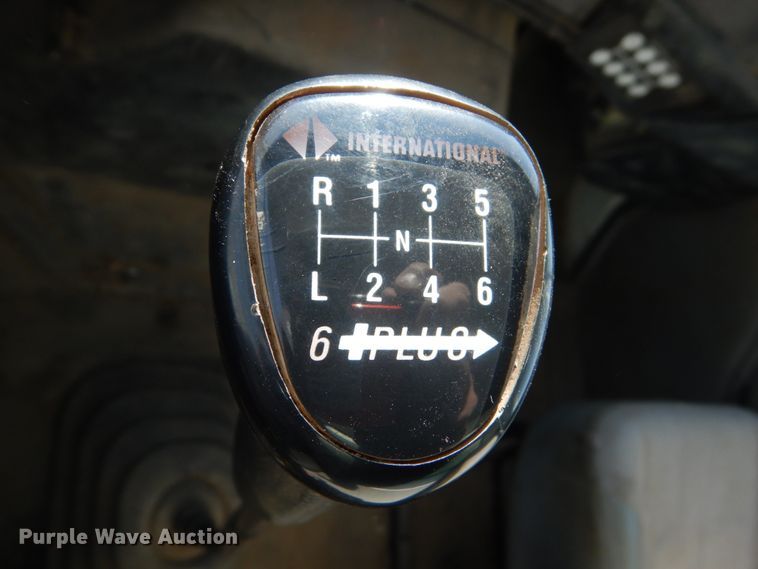 image for item HE9593 1996 International 4900  dump truck