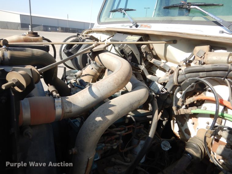 image for item HE9593 1996 International 4900  dump truck