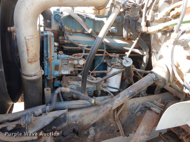 image for item HE9593 1996 International 4900  dump truck