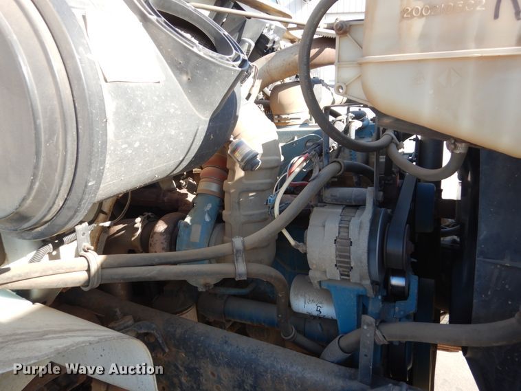 image for item HE9593 1996 International 4900  dump truck