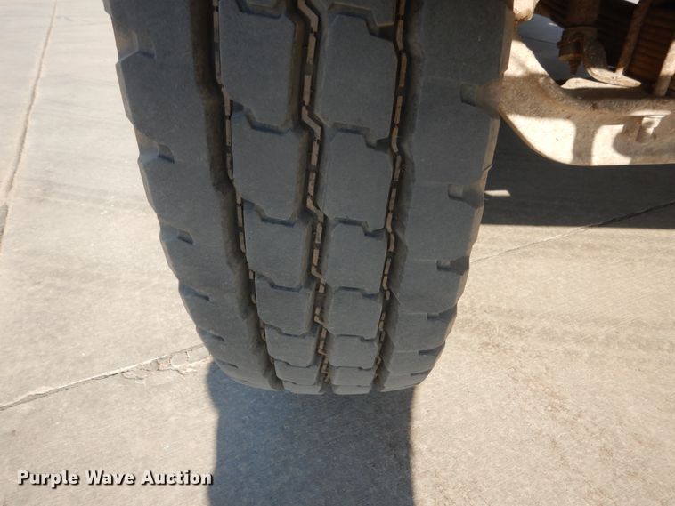 image for item HE9593 1996 International 4900  dump truck