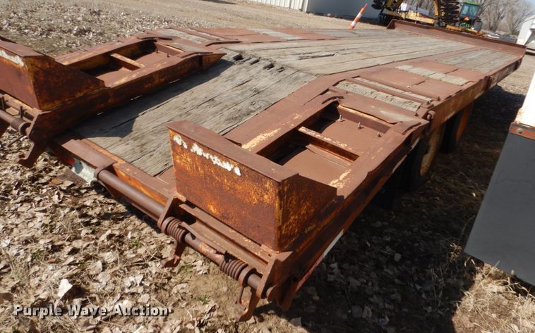 image for item HE9594 1996 Load King 202LT equipment trailer