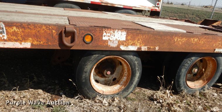 image for item HE9594 1996 Load King 202LT equipment trailer