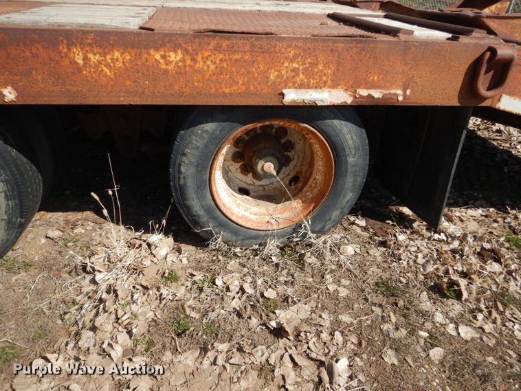 image for item HE9594 1996 Load King 202LT equipment trailer