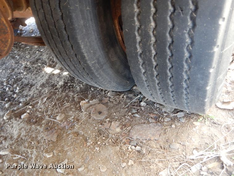 image for item HE9594 1996 Load King 202LT equipment trailer