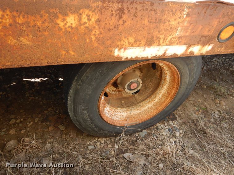 image for item HE9594 1996 Load King 202LT equipment trailer