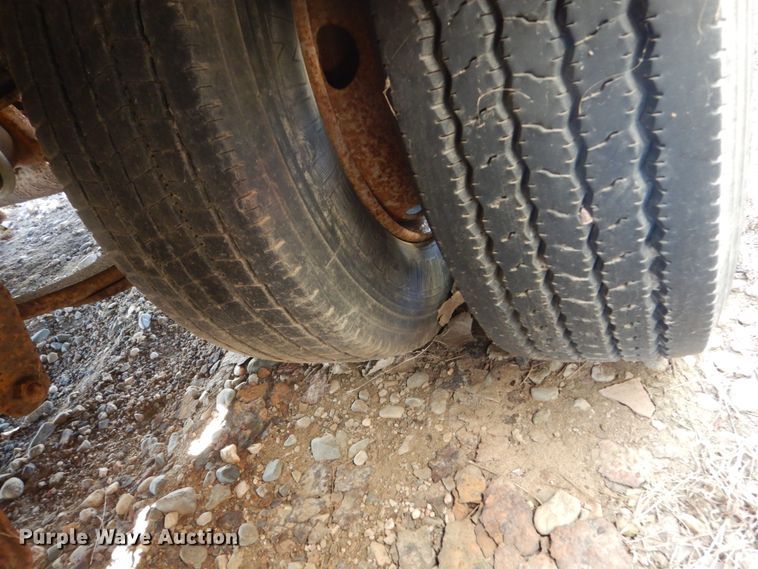 image for item HE9594 1996 Load King 202LT equipment trailer