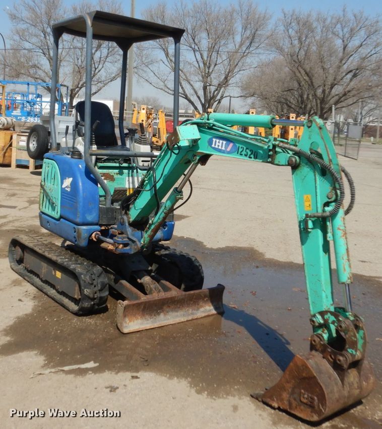 image for item HE9595 2003 IHI 15NX  mini excavator