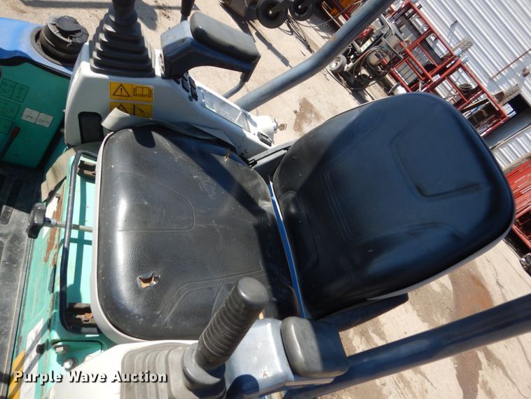 image for item HE9595 2003 IHI 15NX  mini excavator