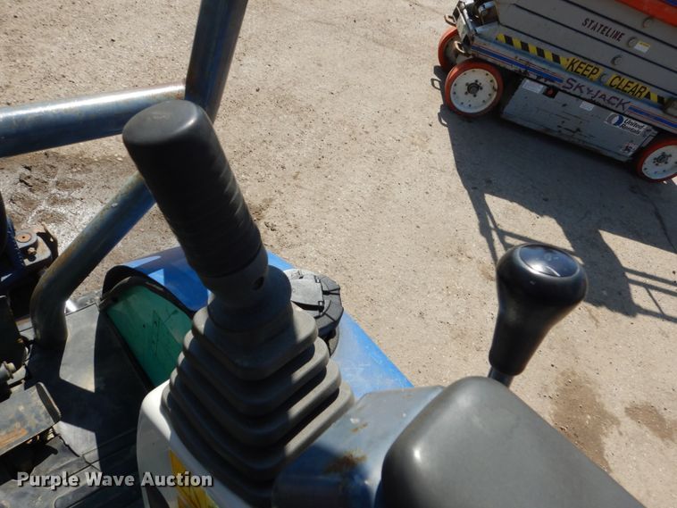 image for item HE9595 2003 IHI 15NX  mini excavator