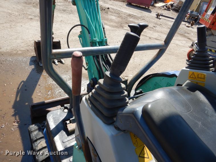 image for item HE9595 2003 IHI 15NX  mini excavator