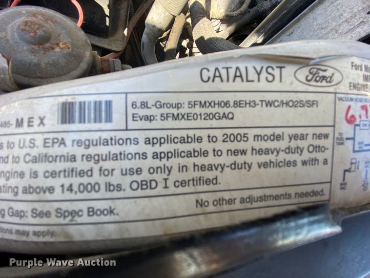 image for item HE9816 2005 Ford F450 Super Duty  bucket truck