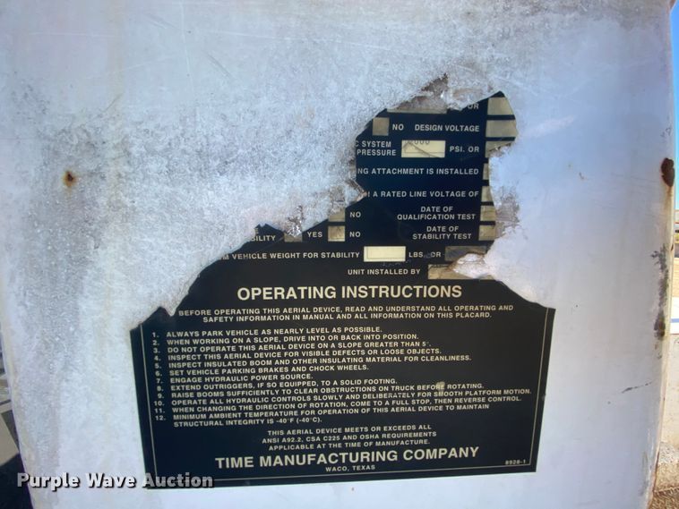 image for item HE9816 2005 Ford F450 Super Duty  bucket truck