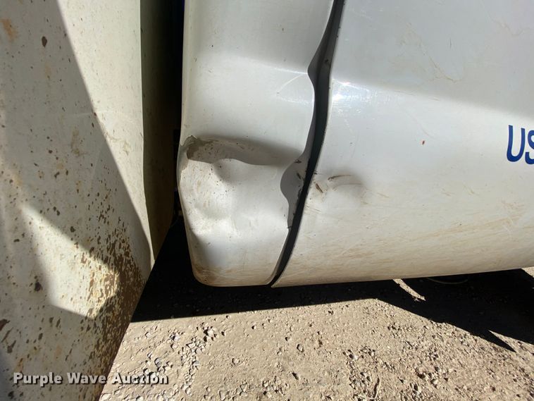 image for item HE9816 2005 Ford F450 Super Duty  bucket truck