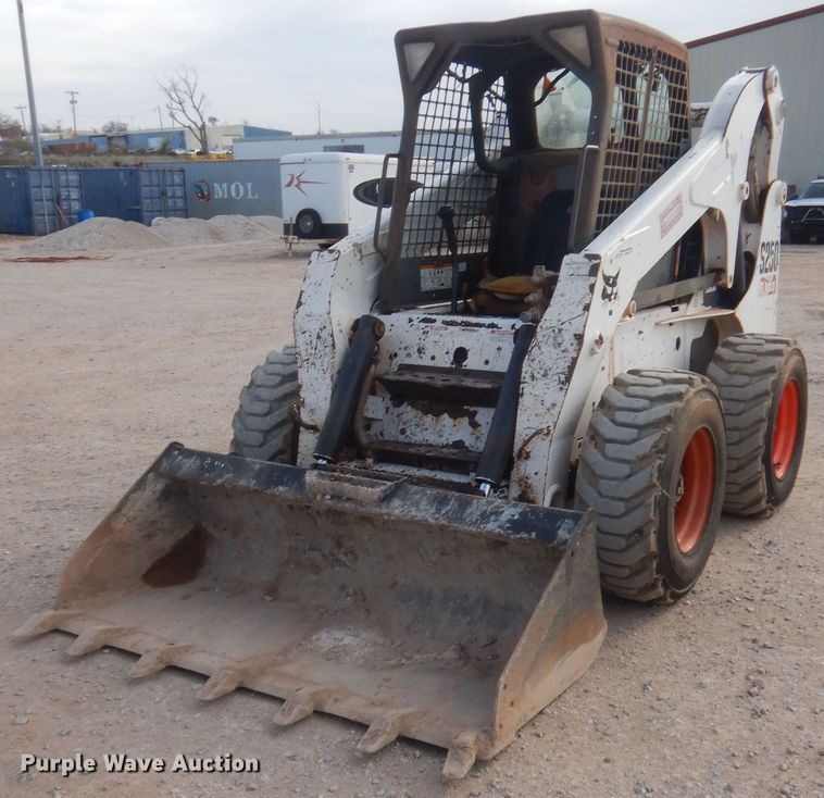 image for item HG9668 2007 Bobcat S250  skid steer loader