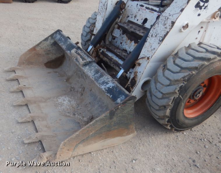 image for item HG9668 2007 Bobcat S250  skid steer loader