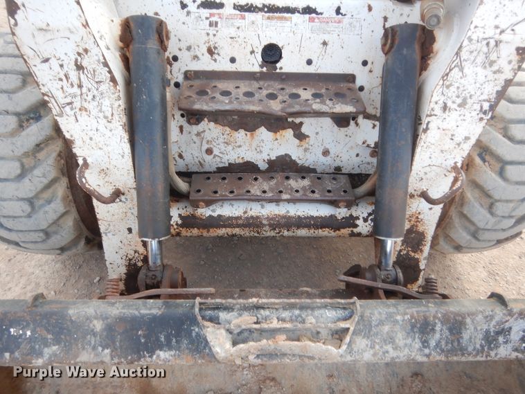 image for item HG9668 2007 Bobcat S250  skid steer loader
