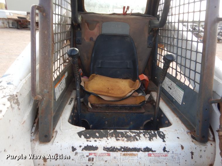 image for item HG9668 2007 Bobcat S250  skid steer loader