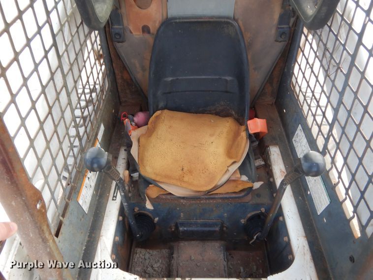 image for item HG9668 2007 Bobcat S250  skid steer loader