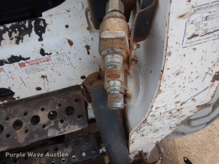 image for item HG9668 2007 Bobcat S250  skid steer loader