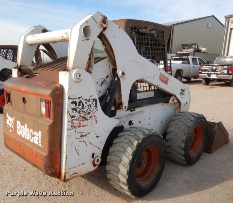 image for item HG9669 2007 Bobcat S250  skid steer loader