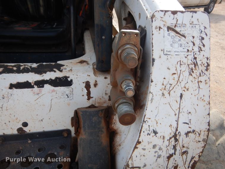 image for item HG9669 2007 Bobcat S250  skid steer loader