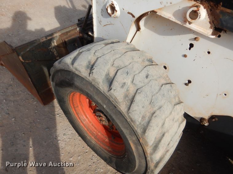 image for item HG9669 2007 Bobcat S250  skid steer loader