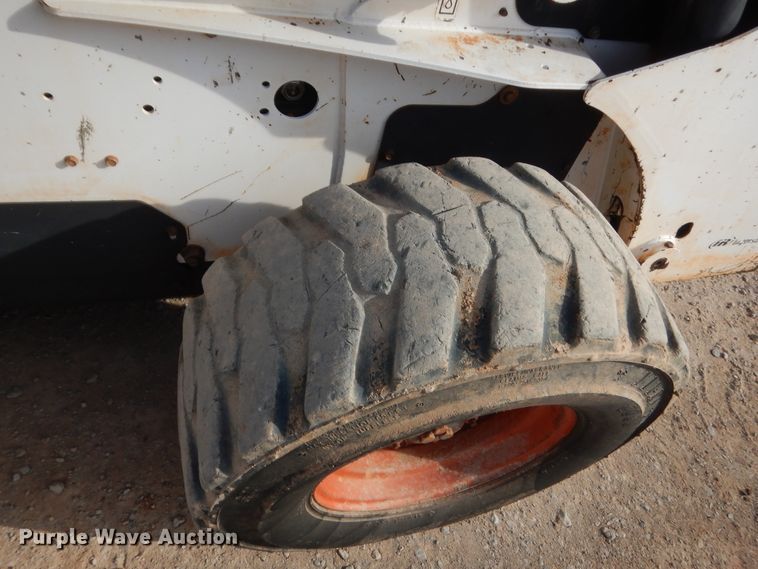 image for item HG9669 2007 Bobcat S250  skid steer loader