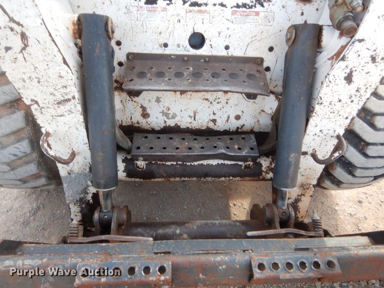 image for item HG9670 2007 Bobcat S250  skid steer loader