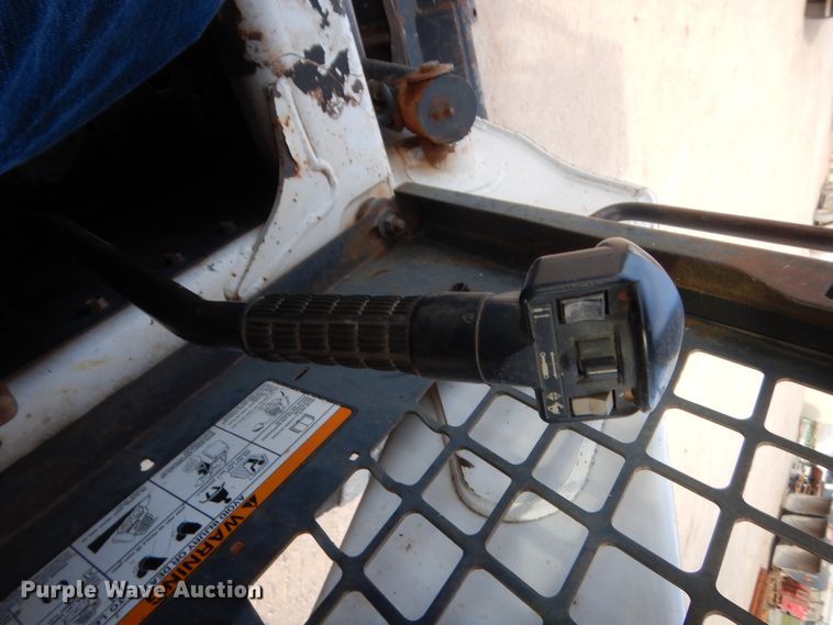 image for item HG9670 2007 Bobcat S250  skid steer loader