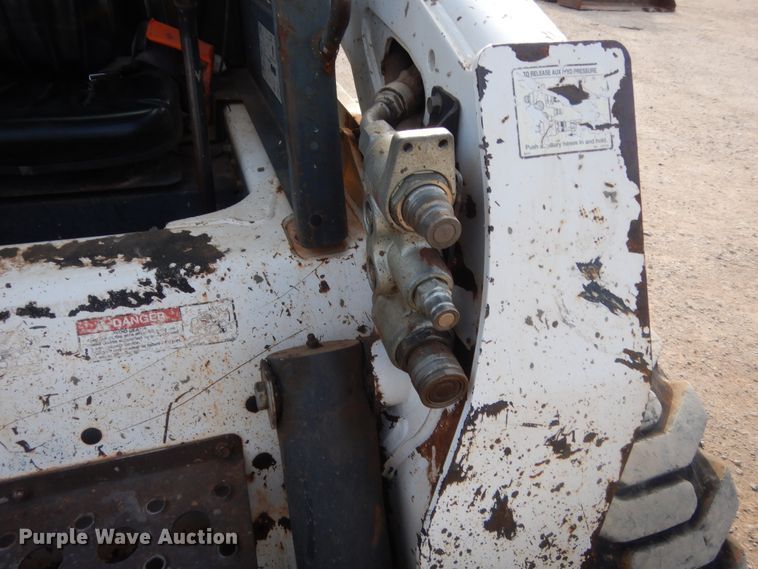 image for item HG9670 2007 Bobcat S250  skid steer loader