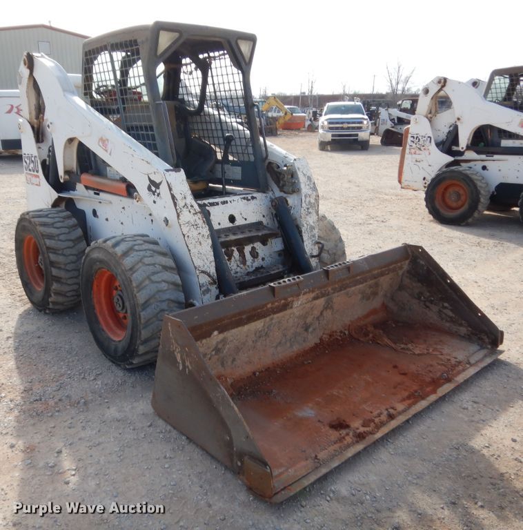 image for item HG9671 2006 Bobcat S250  skid steer loader