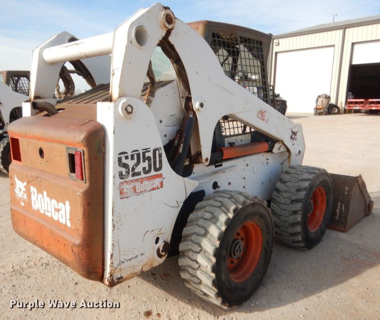 image for item HG9671 2006 Bobcat S250  skid steer loader