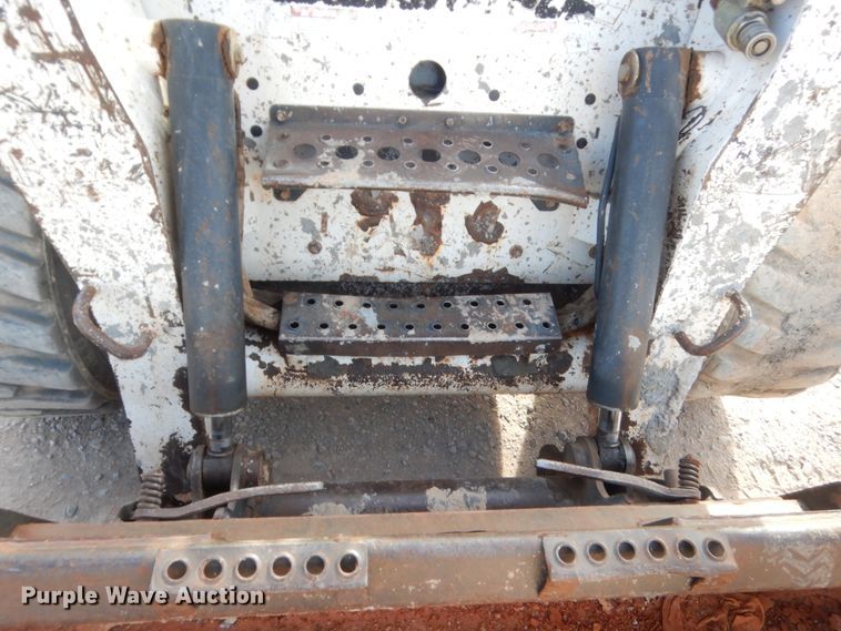 image for item HG9671 2006 Bobcat S250  skid steer loader
