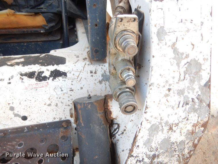 image for item HG9671 2006 Bobcat S250  skid steer loader