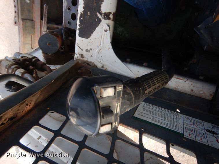 image for item HG9671 2006 Bobcat S250  skid steer loader