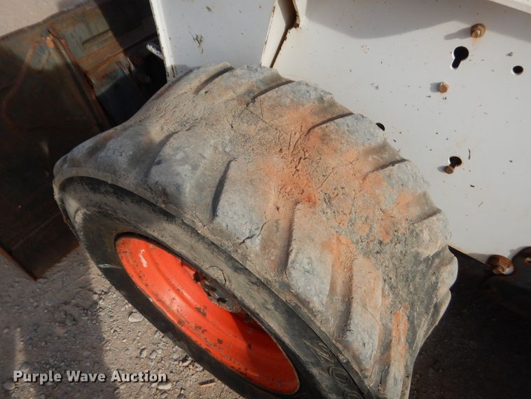 image for item HG9671 2006 Bobcat S250  skid steer loader